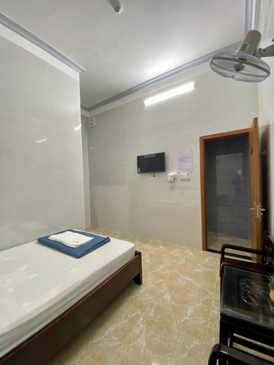 Nha Nghi Duy Tan Motel 140 Nguyen Du 0353007568 广义 外观 照片